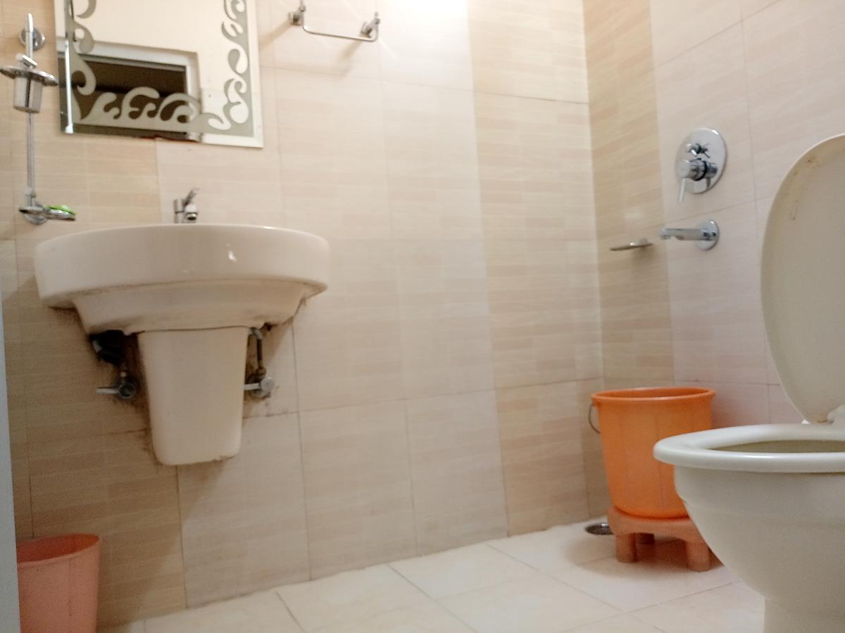 Hotel Wildrose Далхаузи Екстериор снимка